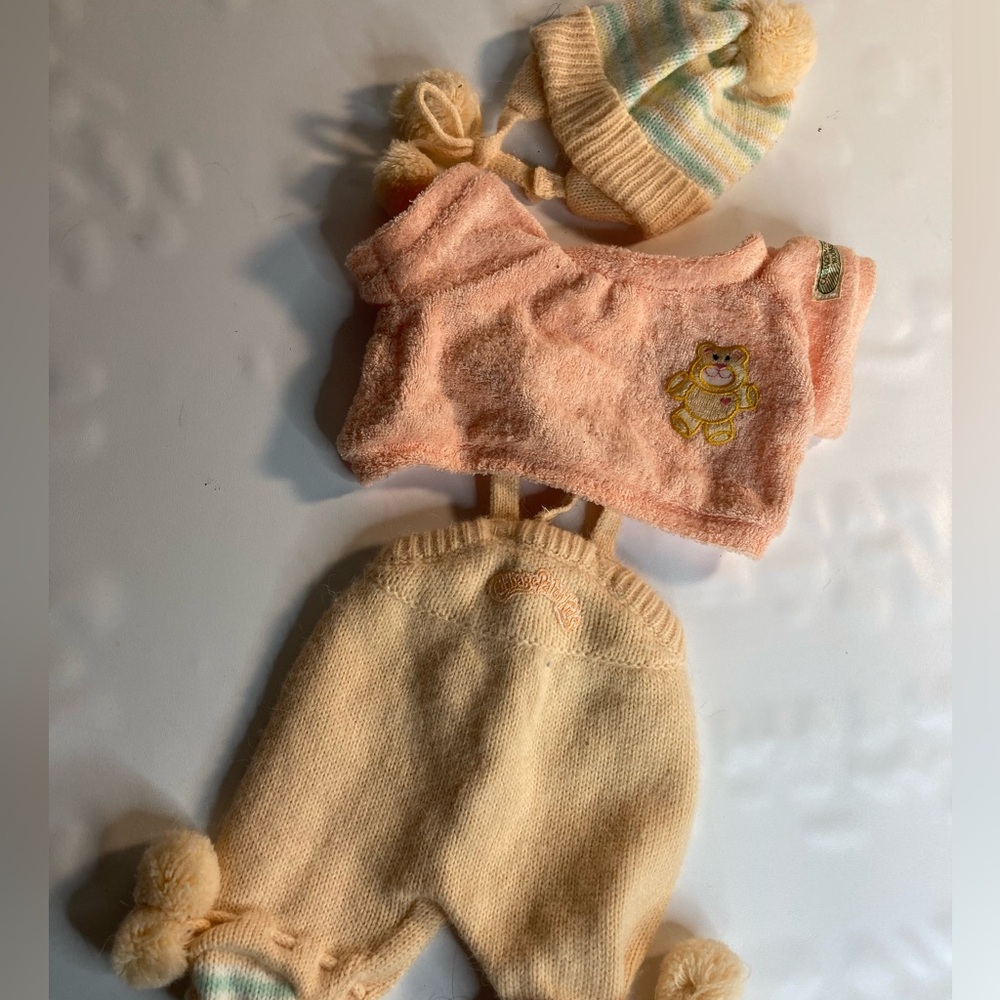 Vtg 85 Coleco Cabbage Patch Kids Doll Peach Jumper Beanie